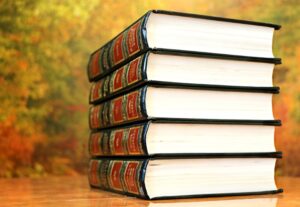 wood-reading-pile-collection-furniture-literature-492556-pxhere.com